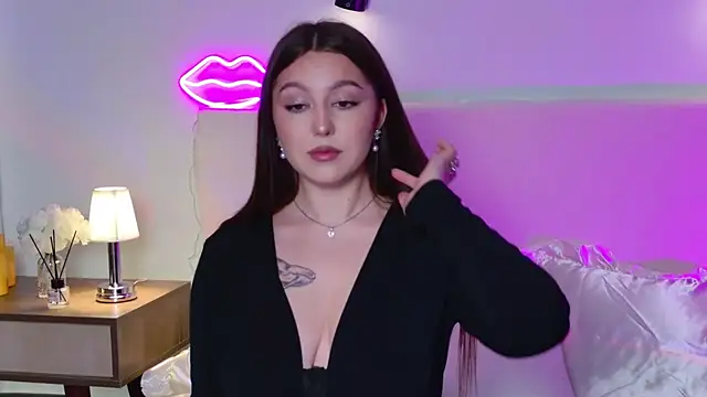 Snapshot of _Tessa_May_ chatting on October 31, 9:27 pm Tessa May online show from October 31, 9:27 pm