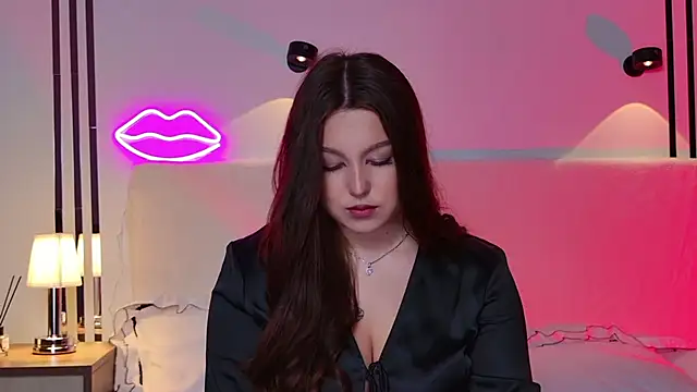 Snapshot of _Tessa_May_ chatting on November 21, 12:10 am Tessa May online show from November 21, 12:10 am