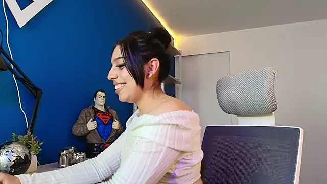 Sophia Lagos online show from October 28, 8:44 pm