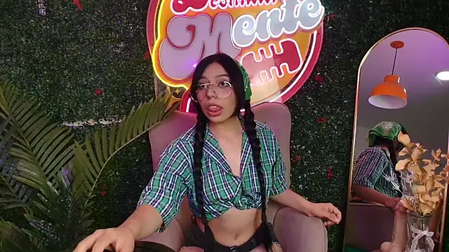 Sophia Lagos online show from December 3, 7:23 pm