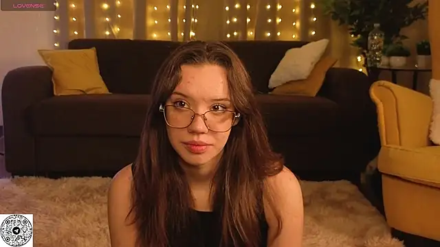 FabiolaCowing online show from November 1, 5:04 pm