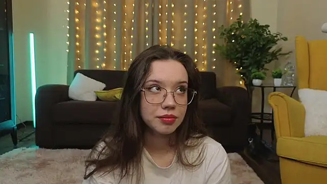 FabiolaCowing online show from November 4, 5:12 pm