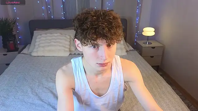 Snapshot of crisp1n chatting on November 21, 2:49 pm crisp1n online show from November 21, 2:49 pm