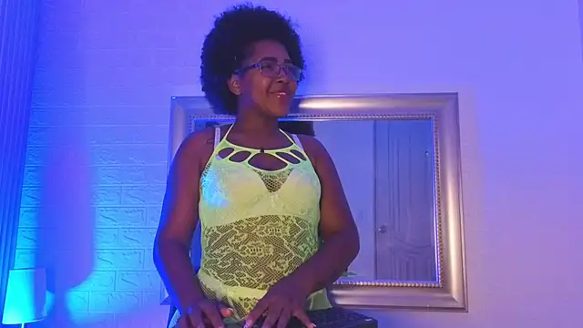 TianaLaRoux online show from November 14, 8:18 pm