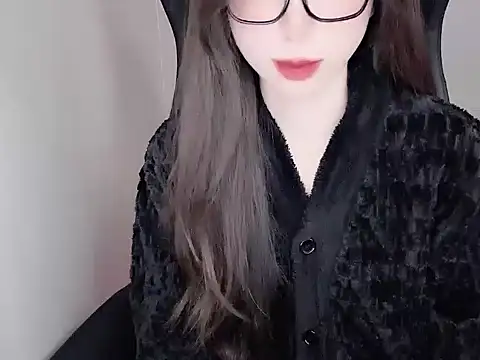 -Alicee- online show from November 19, 3:45 pm