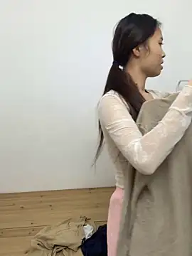 Snapshot of aaaaawhate chatting on October 26, 9:26 am aaaaawhate online show from October 26, 9:26 am