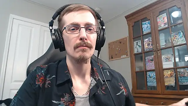 Snapshot of CasuallyCorrupt chatting on November 8, 4:23 am CasuallyCorrupt online show from November 8, 4:23 am