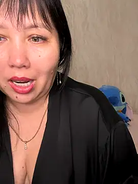 Snapshot of Love__Mom chatting on November 14, 5:55 pm Love Mom online show from November 14, 5:55 pm