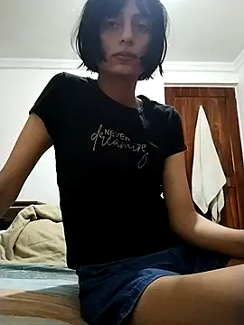 Snapshot of sophiasleepy1 chatting on October 25, 2:56 pm sophiasleepy1 online show from October 25, 2:56 pm