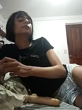 Snapshot of sophiasleepy1 chatting on November 1, 4:25 am sophiasleepy1 online show from November 1, 4:25 am