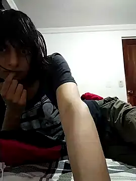 Snapshot of sophiasleepy1 chatting on November 16, 10:43 am sophiasleepy1 online show from November 16, 10:43 am