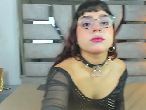 Snapshot of Mindy_Star_ chatting on November 6, 1:12 pm Mindy Star online show from November 6, 1:12 pm