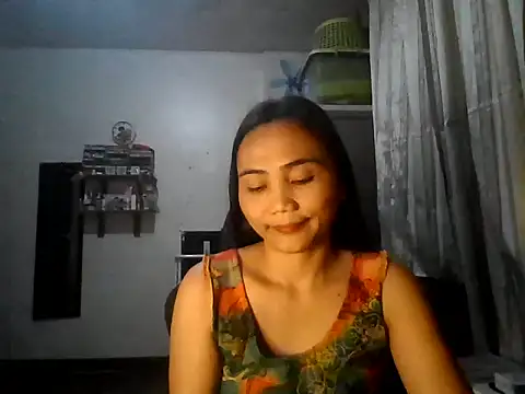 Snapshot of Sexytummy26 chatting on November 12, 11:54 am Sexytummy26 online show from November 12, 11:54 am