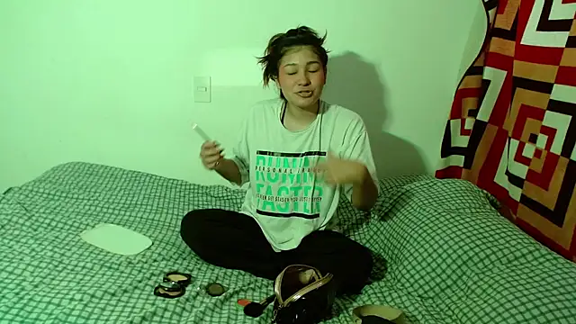 Snapshot of Kiram_044 chatting on December 1, 2:22 pm Kiram 044 online show from December 1, 2:22 pm