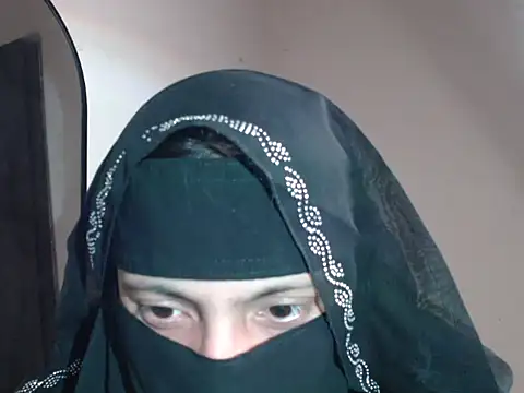 Hottie hania online show from November 11, 5:46 pm