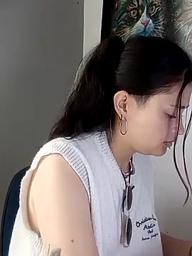 KittenMiss  online show from November 13, 7:35 pm