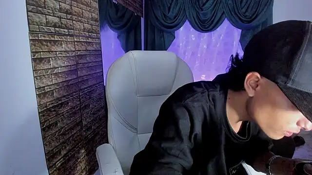 paul booy online show from November 25, 4:01 am