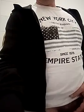 Snapshot of Romaeterna_ chatting on October 31, 7:48 pm Romaeterna online show from October 31, 7:48 pm