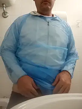 Snapshot of Romaeterna_ chatting on November 9, 5:55 pm Romaeterna online show from November 9, 5:55 pm