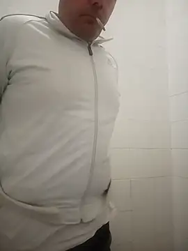 Snapshot of Romaeterna_ chatting on November 17, 5:41 pm Romaeterna online show from November 17, 5:41 pm