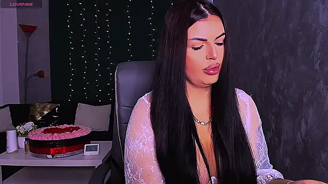 RheaLynn online show from November 17, 10:04 pm