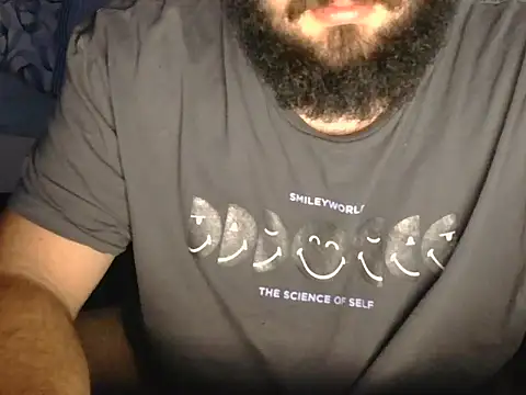 Snapshot of moneyman_11 chatting on October 29, 10:33 pm moneyman 11 online show from October 29, 10:33 pm