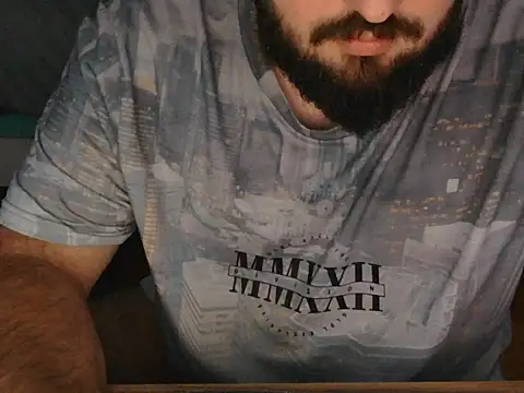 Snapshot of moneyman_11 chatting on November 28, 10:56 pm moneyman 11 online show from November 28, 10:56 pm