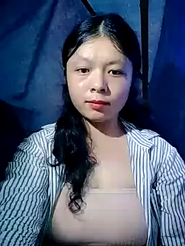 lisa-bae00 online show from November 9, 10:02 am