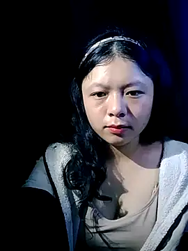 lisa-bae00 online show from November 10, 10:20 pm