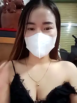 Family-Lovee online show from November 1, 9:06 pm