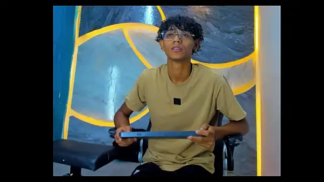 Sex Boy 33  online show from October 24, 4:53 am