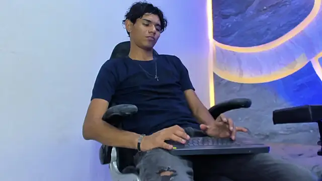 Sex Boy 33  online show from November 22, 4:11 am