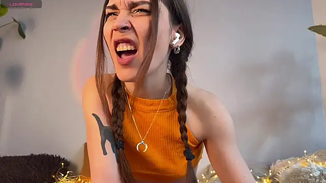 Lin Cherie online show from November 16, 7:25 am