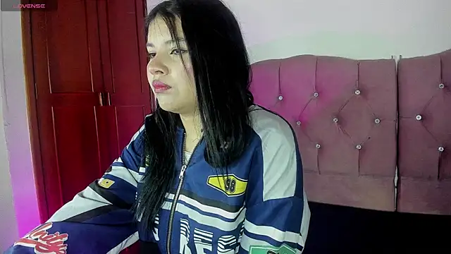 Sara Moon 18 online show from October 29, 10:22 pm