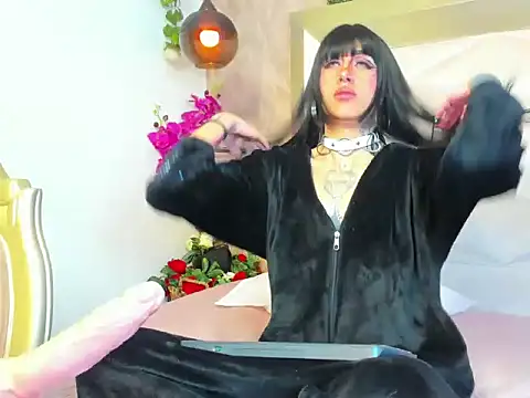 Snapshot of HaryBlair chatting on November 22, 5:06 am HaryBlair online show from November 22, 5:06 am