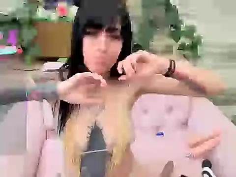 Snapshot of HaryBlair chatting on November 25, 7:03 pm HaryBlair online show from November 25, 7:03 pm