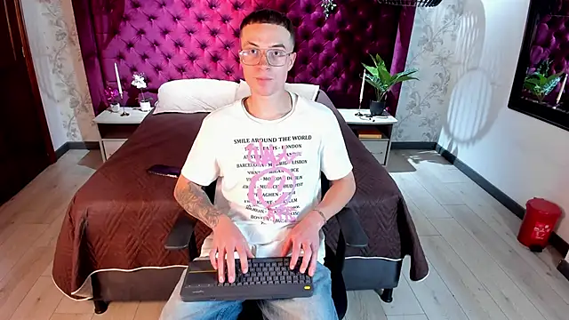 Lil James online show from November 14, 8:40 pm