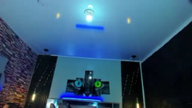 Jennfer Winson online show from November 22, 7:35 pm