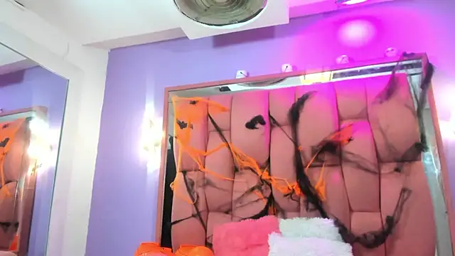 SHARICKMONTANO online show from October 30, 8:42 pm