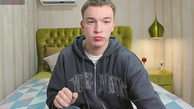 Derek Banville online show from November 12, 12:38 pm