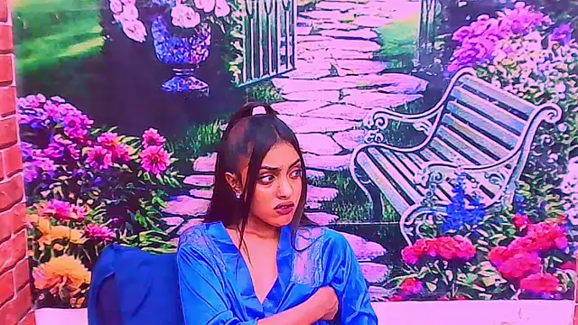 IndianPretty1 online show from November 27, 7:32 am