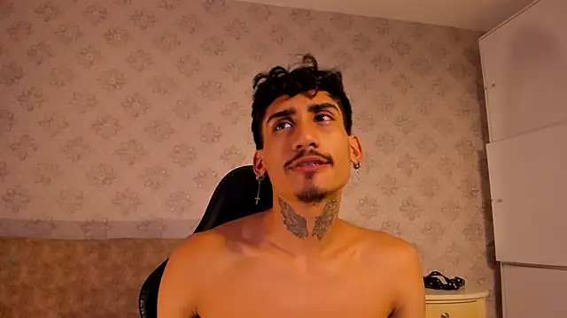 Mr Strike online show from November 16, 2:50 am