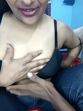 Snapshot of CoupleShow_432 chatting on December 13, 7:53 pm CoupleShow 432 online show from December 13, 7:53 pm