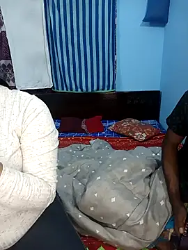 Snapshot of CoupleShow_432 chatting on December 14, 2:55 pm CoupleShow 432 online show from December 14, 2:55 pm