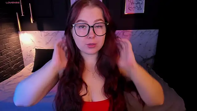 EffyBlush online show from November 14, 1:32 pm