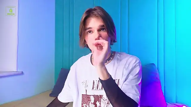 Snapshot of DavidLeatherhofff chatting on November 1, 3:58 pm DavidLeatherhofff online show from November 1, 3:58 pm