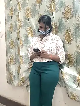 Rinki hoty online show from November 3, 3:46 pm