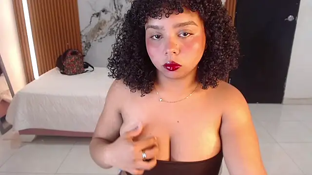 rosselyn  online show from October 30, 7:25 pm