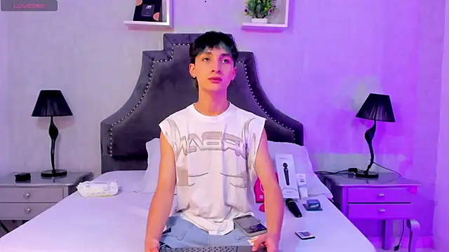 LiamPage  online show from November 25, 9:26 pm