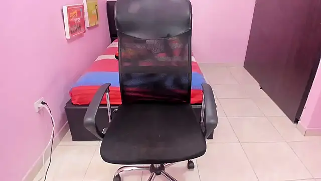 mommy daddy squirt online show from November 12, 12:05 pm